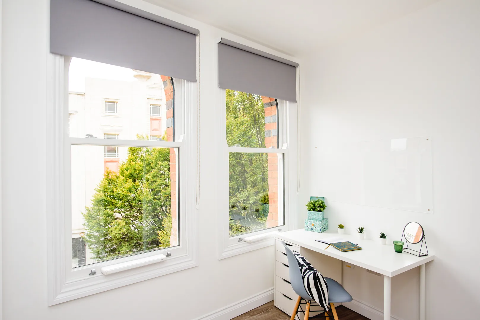 Flat C, 25 Lister Gate - Luxury 5 Bed City Centre Apartment - Image 12
